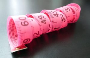 Connaître sa taille sans essayer : les gestes qui marchent